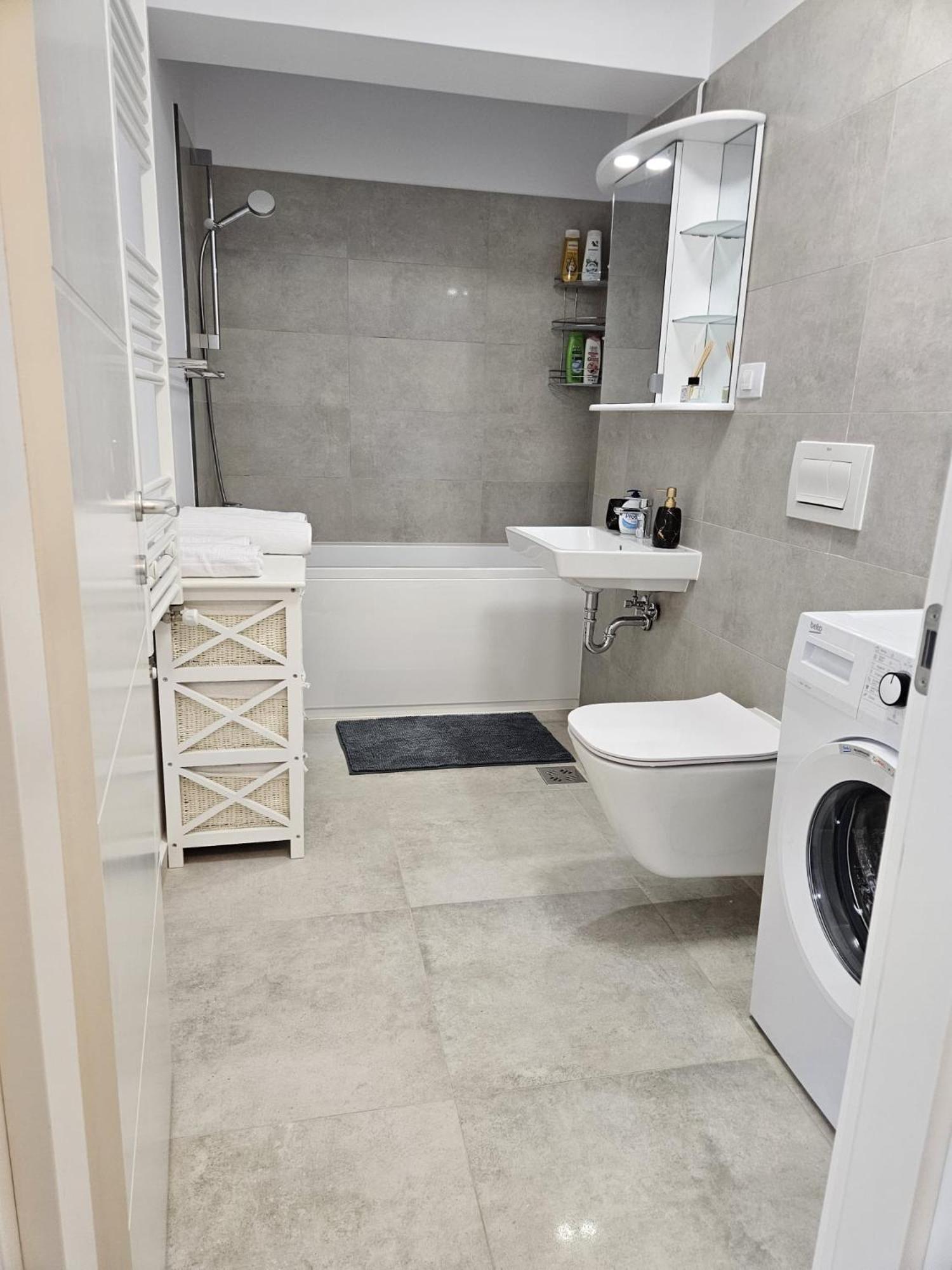 Garsoniera Gabrielle Appartement Braşov Buitenkant foto