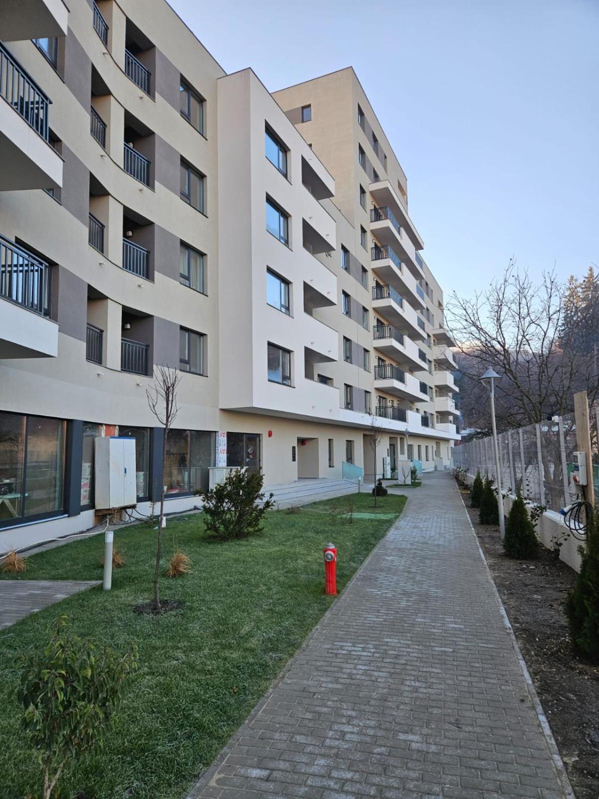 Garsoniera Gabrielle Appartement Braşov Buitenkant foto