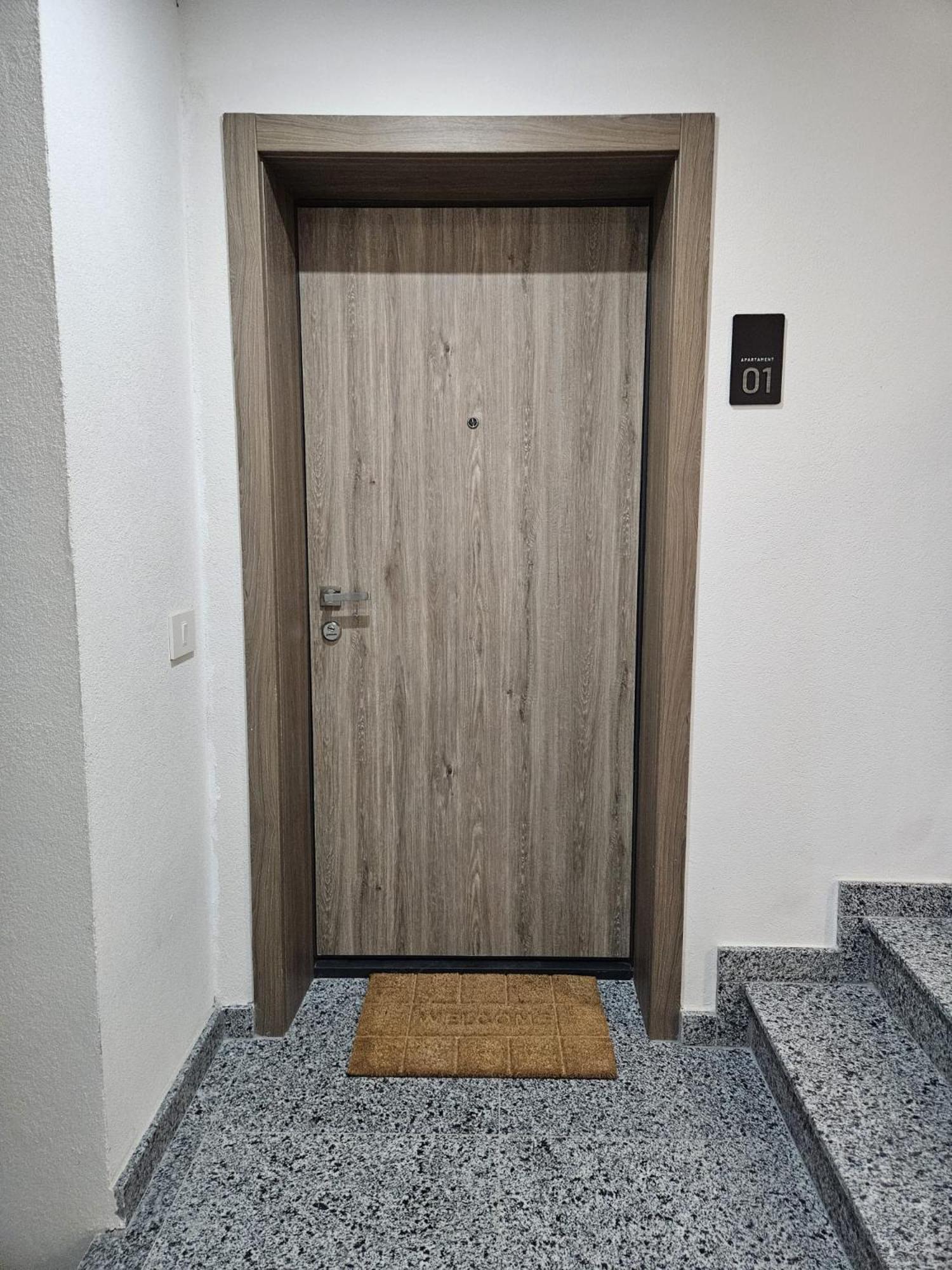Garsoniera Gabrielle Appartement Braşov Buitenkant foto